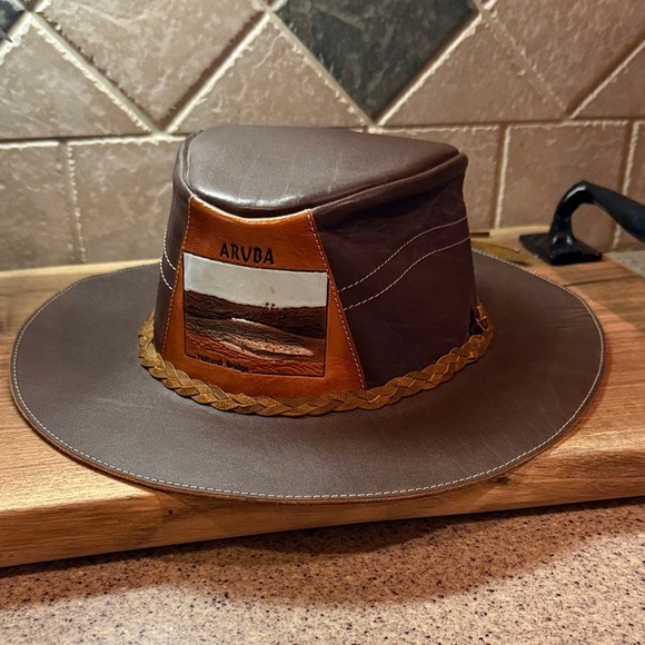 Aruba Natural Bridge Men’s Hat w/beaded leather trim/tassel - Picture 1 of 6